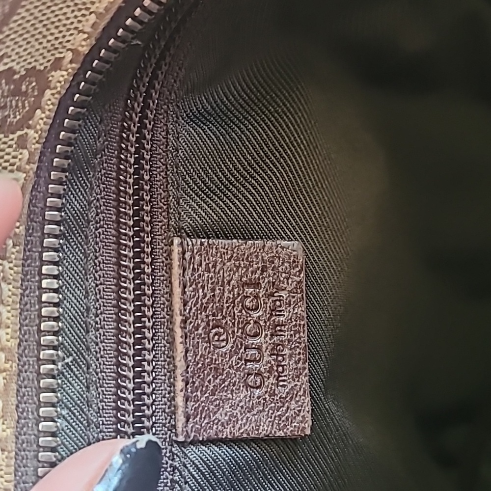 Gucci Crossbody - Picture 13 of 14